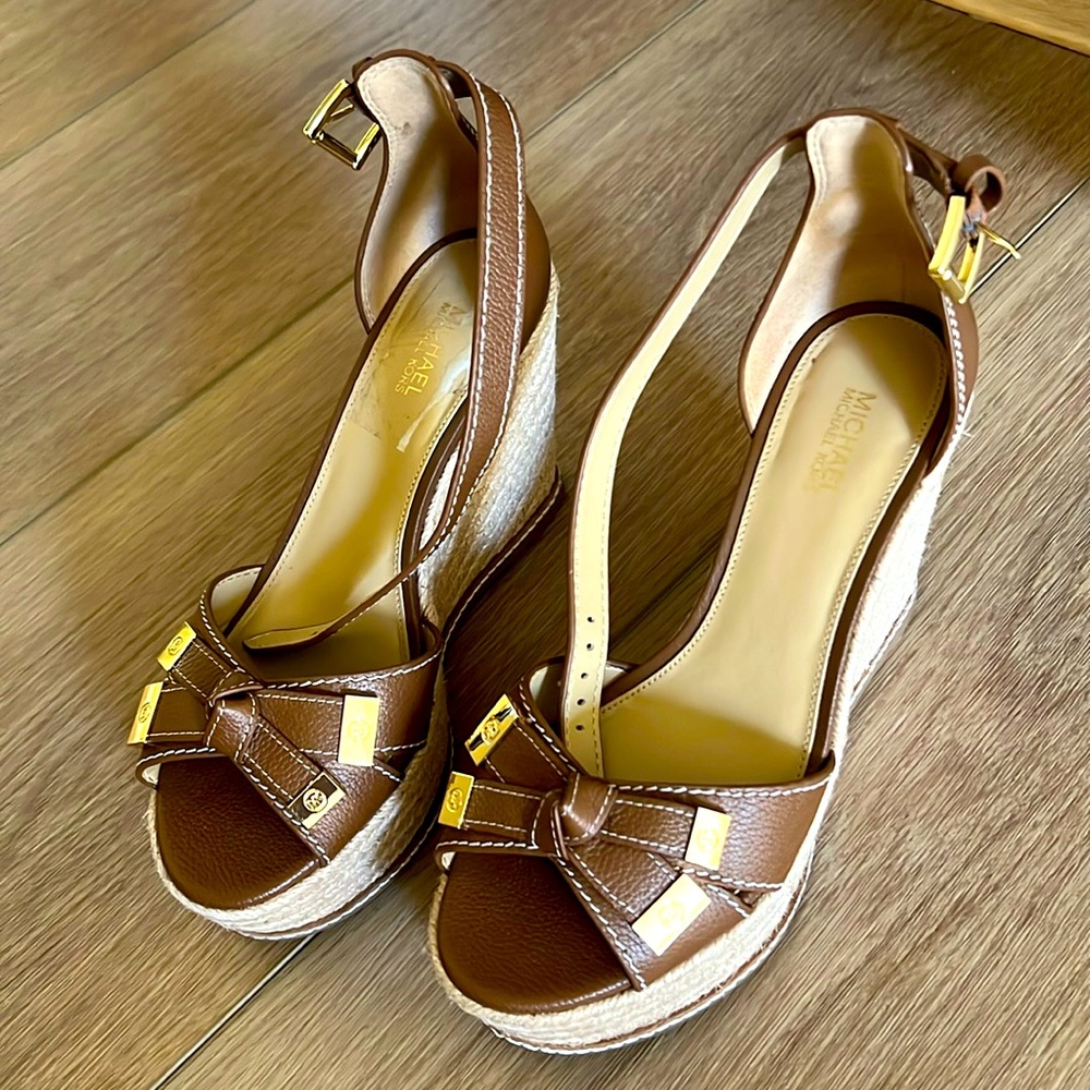 Michael Kors Plataform Sandals Sz:6